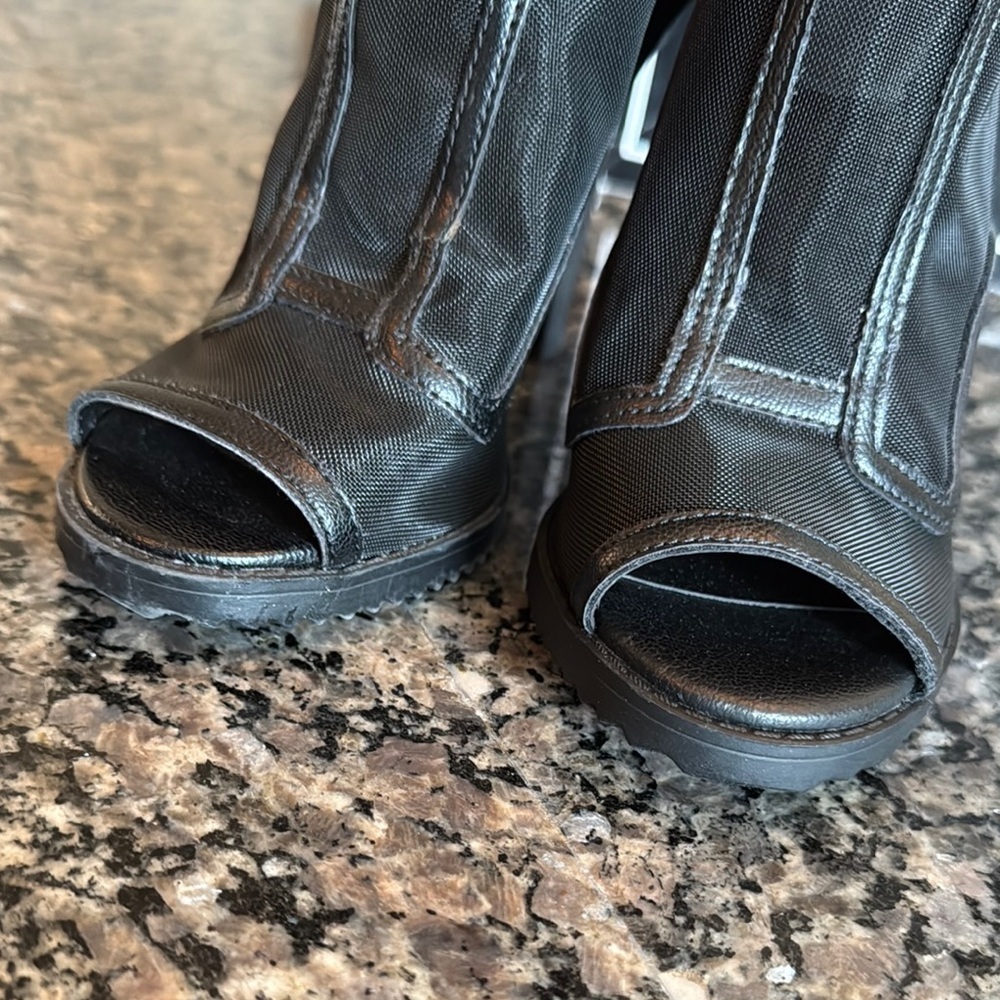Karl Lagerfeld Black mesh Heeled Boots with Peep-Toe Design NWT 5.5 - Picture 13 of 16